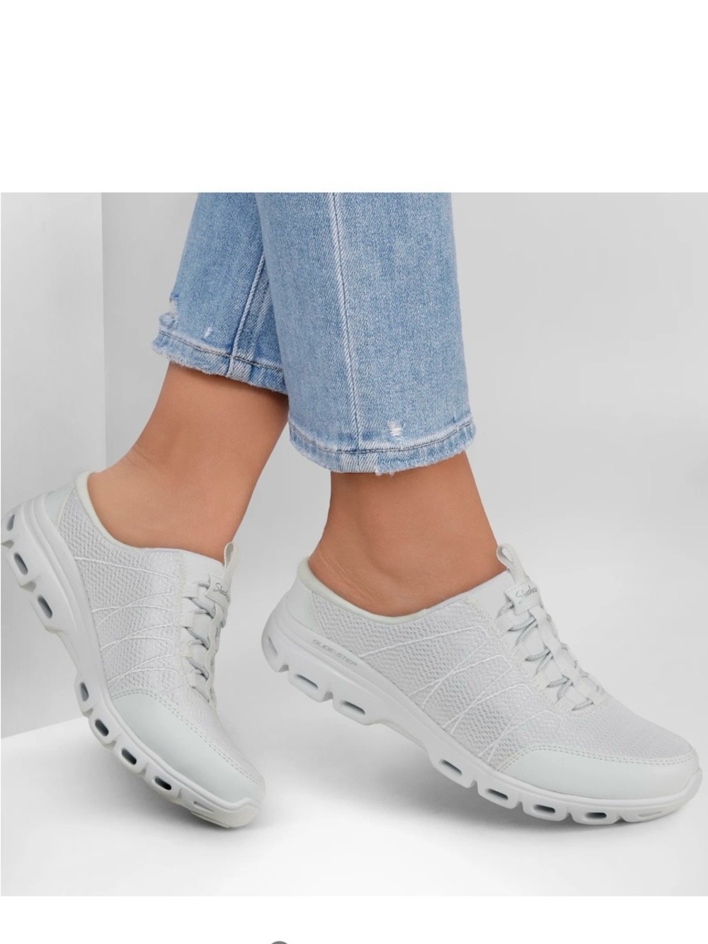 Skechers Women's Relaxed Fit Glide-Step Comfort Mule Sneaker in White Size 6.5